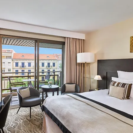 Barriere Le Gray D'albion Hotel