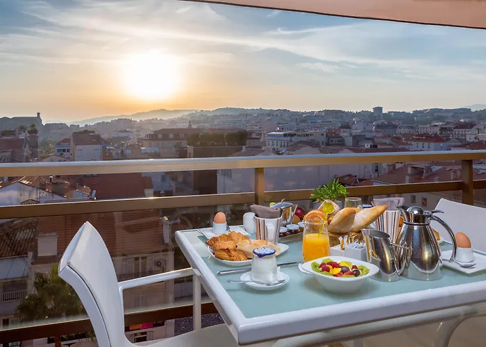 Barriere Le Gray D'albion Hotel Cannes
