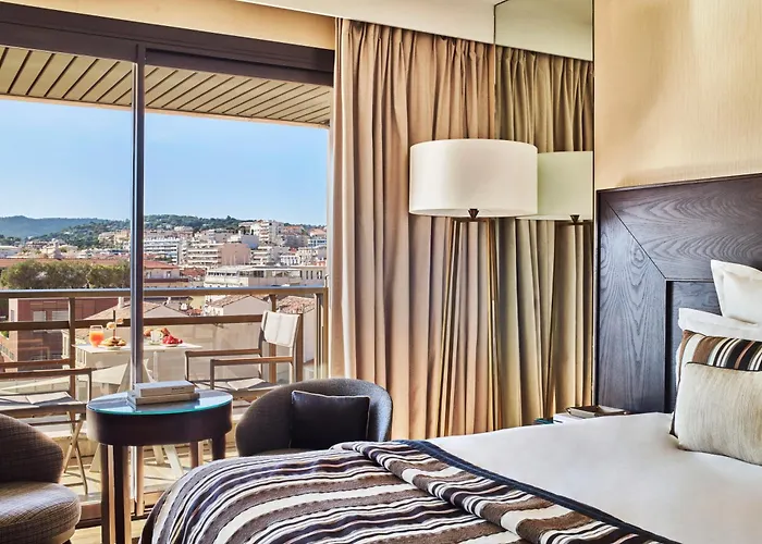 ホテル バリエール ル グレイ ダルビオン 4*