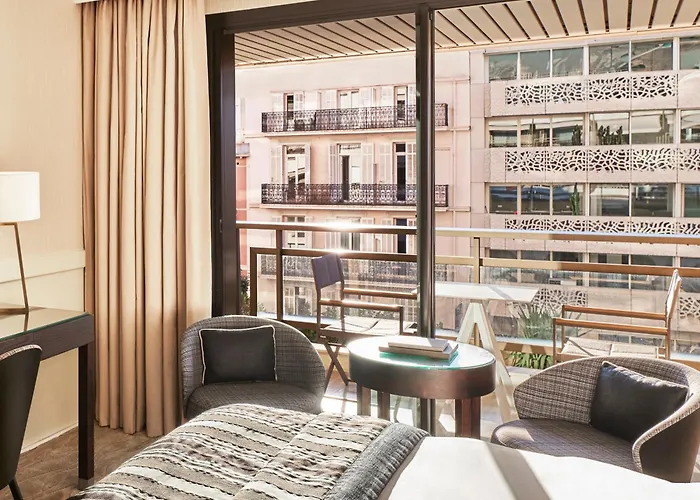 バリエール ル グレイ ダルビオン ホテル カンヌ