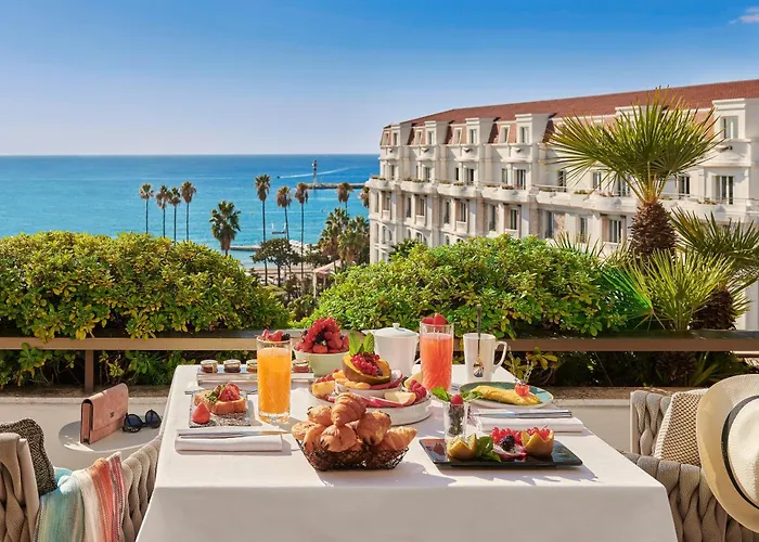 ホテル バリエール ル グレイ ダルビオン カンヌ